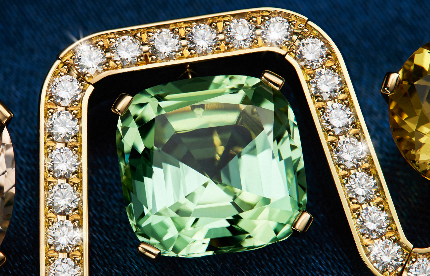 A closer look at the green shades of tourmaline used in the Bucherer Fine Jewellery Manhattan High Jewellery collection 
