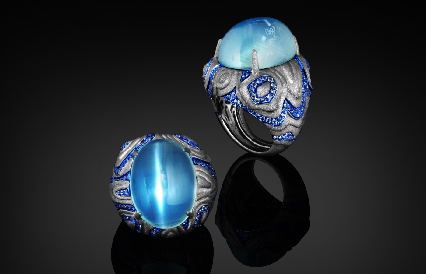  Austy Lee ‘The Silverland’ Isopleth’ ring from The Poetry of Art collection in 18k white gold with Brazilian aquamarine cat’s-eye and blue sapphires