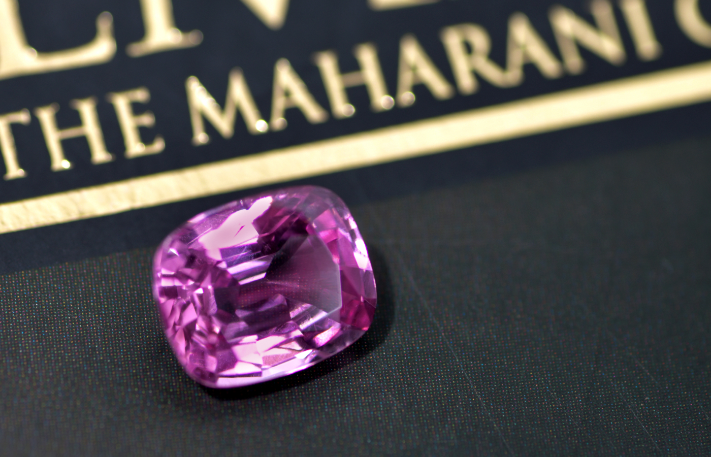 Minehaus presents its clients with exceptional gemstones, including this purplish-pink spinel from Tajikistan weighing more than 7 carats