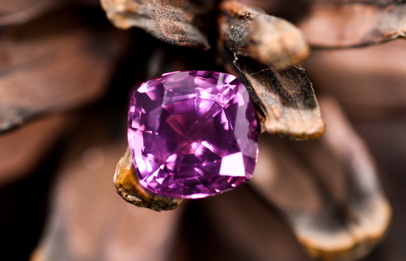 A sensational purplish-pink spinel of 6 carats from Tajikistan, crafted by Minehaus in Jaipur, India