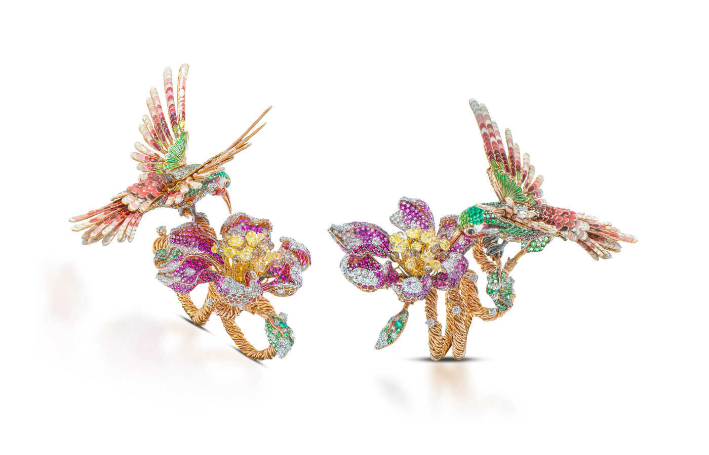  Diva Jewels Glory of Hummingbird one or two finger ring from the Marvels of Nature collection with diamonds, yellow tourmalines and enamel in 18k yellow gold 