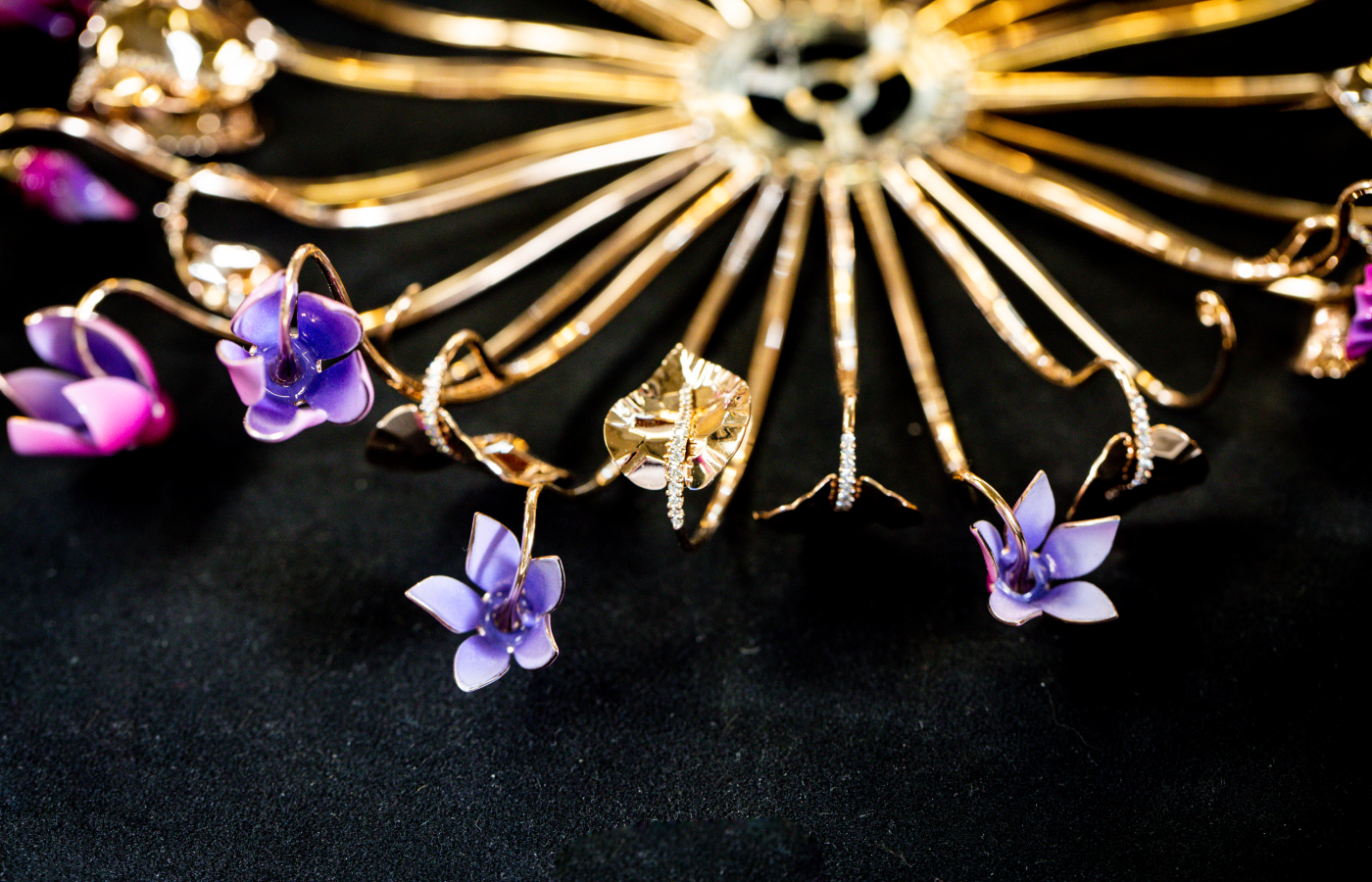  The Van Cleef & Arpels Lady Arpels Éveil du Cyclamen automaton brings even the smallest details to life using rose gold, yellow gold, lacquer and diamonds 