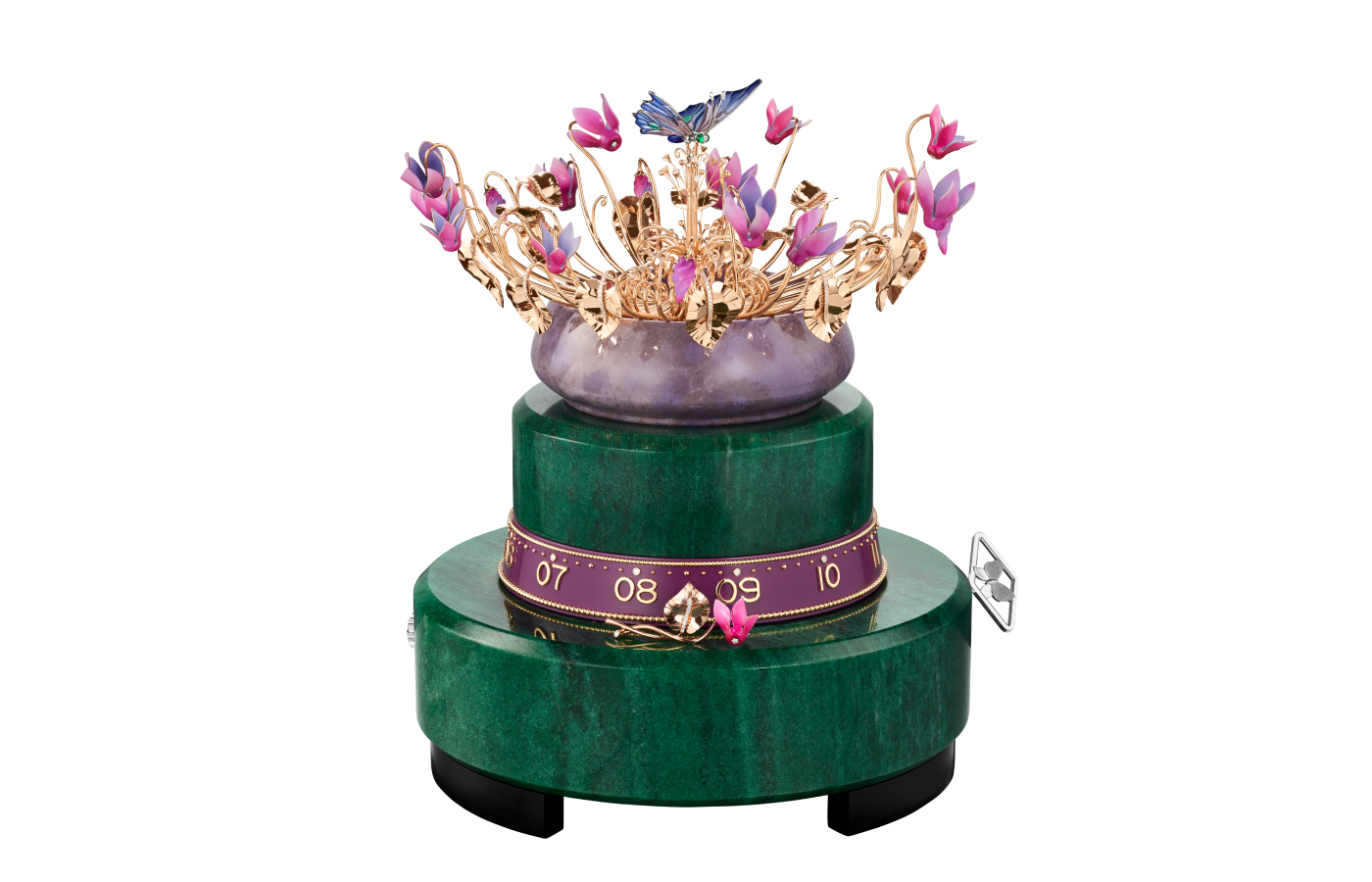  The Van Cleef & Arpels Lady Arpels Éveil du Cyclamen automaton stands at 30cm tall and features a crystalline carillon sound created specifically for this object