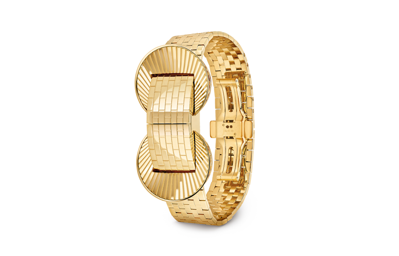  The Van Cleef & Arpels Ludo Secret watch in the closed position, crafted in 18k yellow gold with diamonds and mother of pearl 
