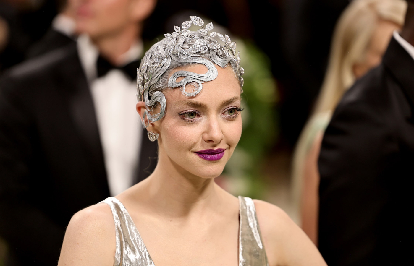  Amanda Seyfried at the Met Gala 2024 in Prada and the Mélodie Nacrée tiara by Chaumet