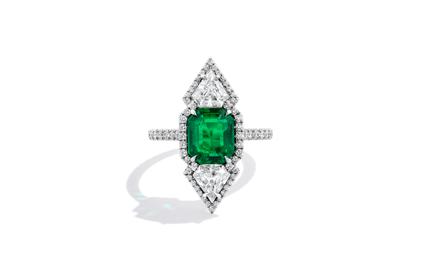  BAYCO ring in platinum, a 1.74-ct emerald and diamond