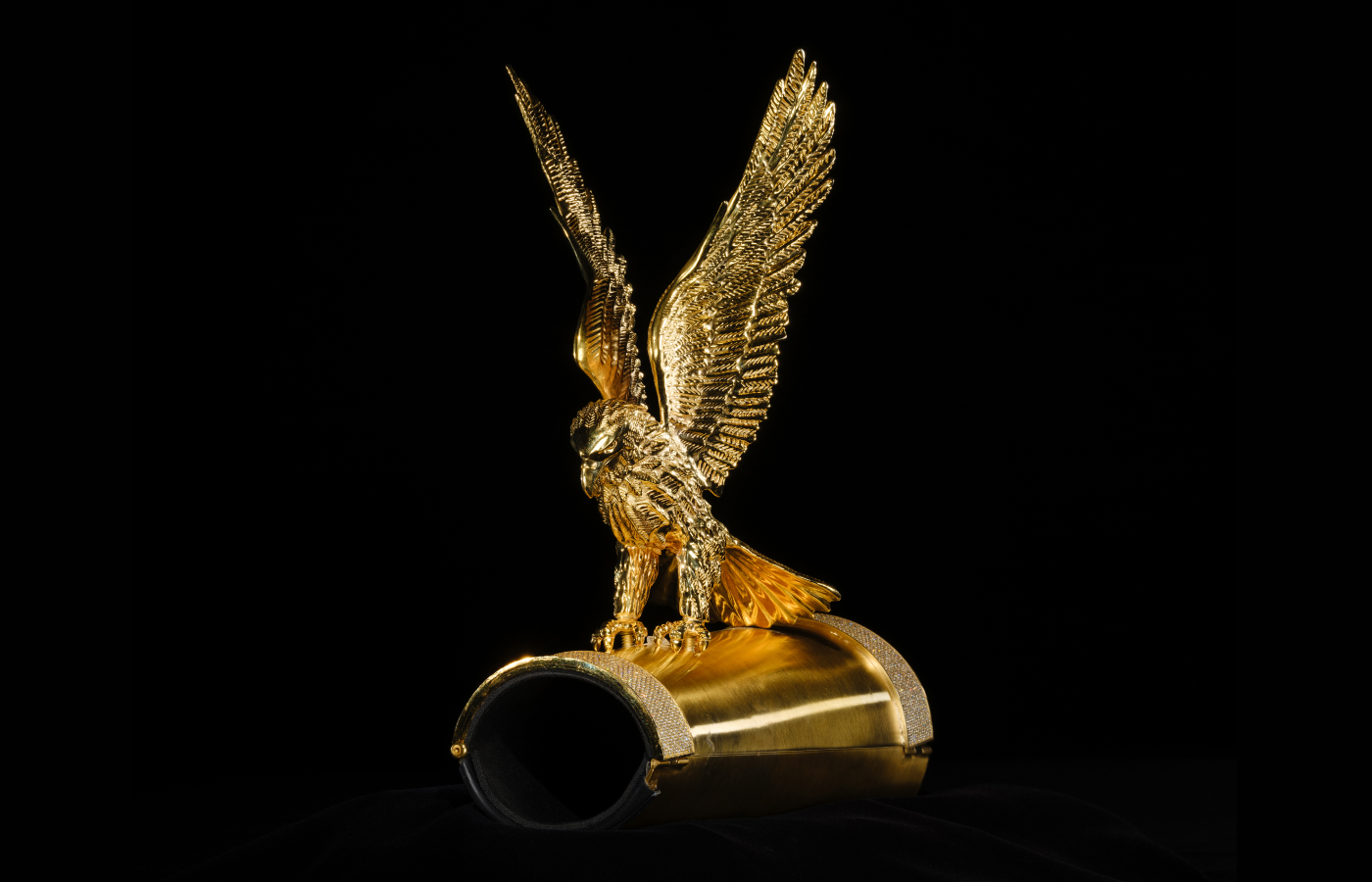  The 14K yellow gold Eagle bracelet designed for Ghostface Killah by Jason Arasheben in the 1990s. It remains one of hip-hop’s best-known jewellery pieces. Alvaro Keding/© AMNH