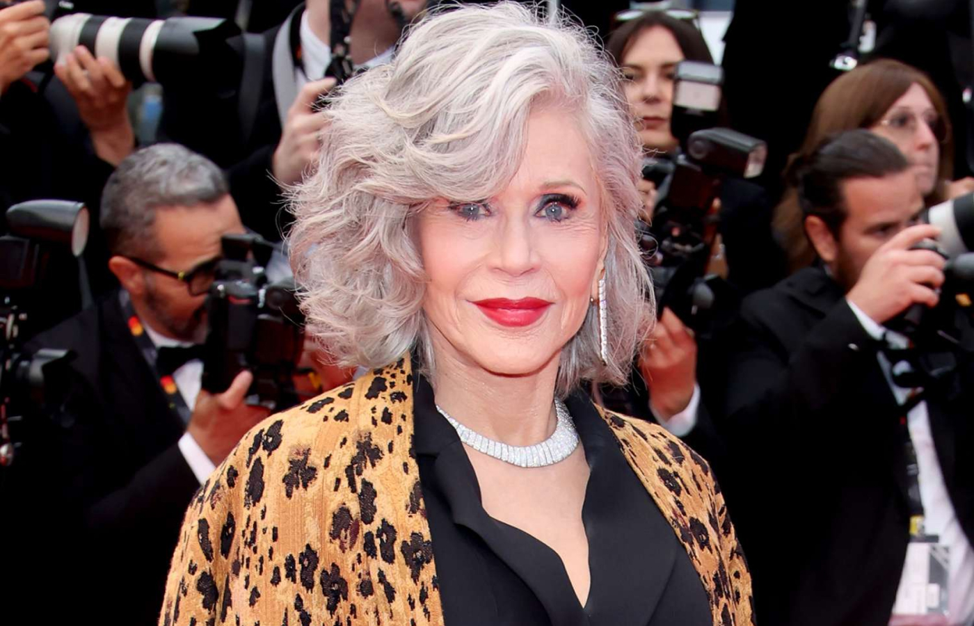 Jane Fonda at the Cannes Film Festival 2024 wearing an asymmetric Pomellato High Jewellery choker with 2,924 white diamonds in rose gold 