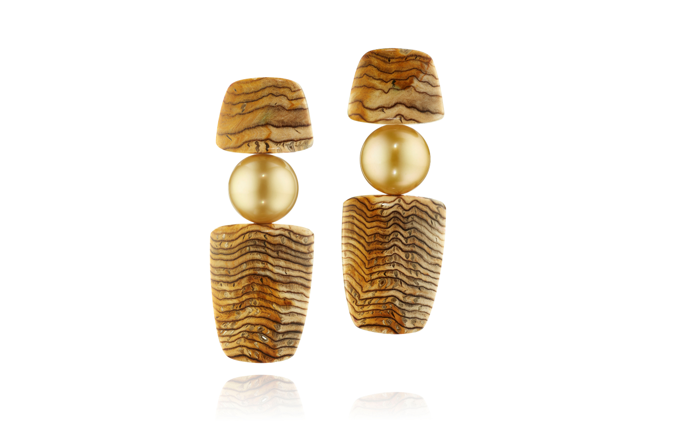 <p>Assael earrings with South Sea pearls and Golden Oak petrified wood in 18k rose gold</p>
