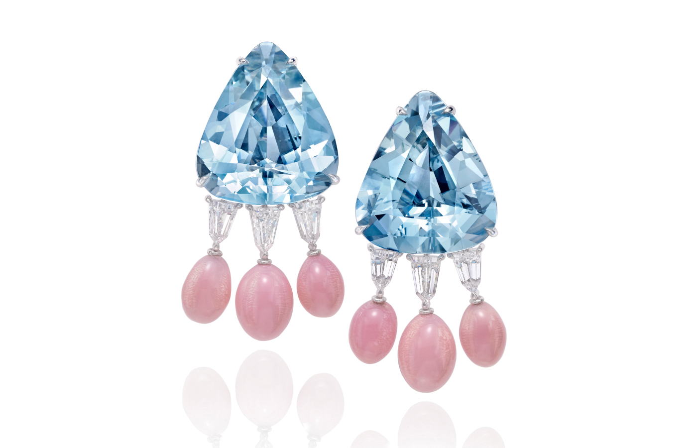  Assael earrings with 21.08 carats of conch pearl, 45.10 carats of aquamarine and 2.89 carats of diamonds in platinum 