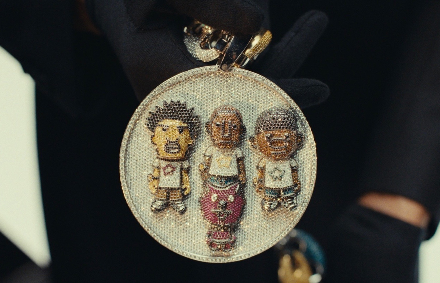  Pharrell Williams Jacob & Co. N.E.R.D Pendant Chain in white and coloured diamonds