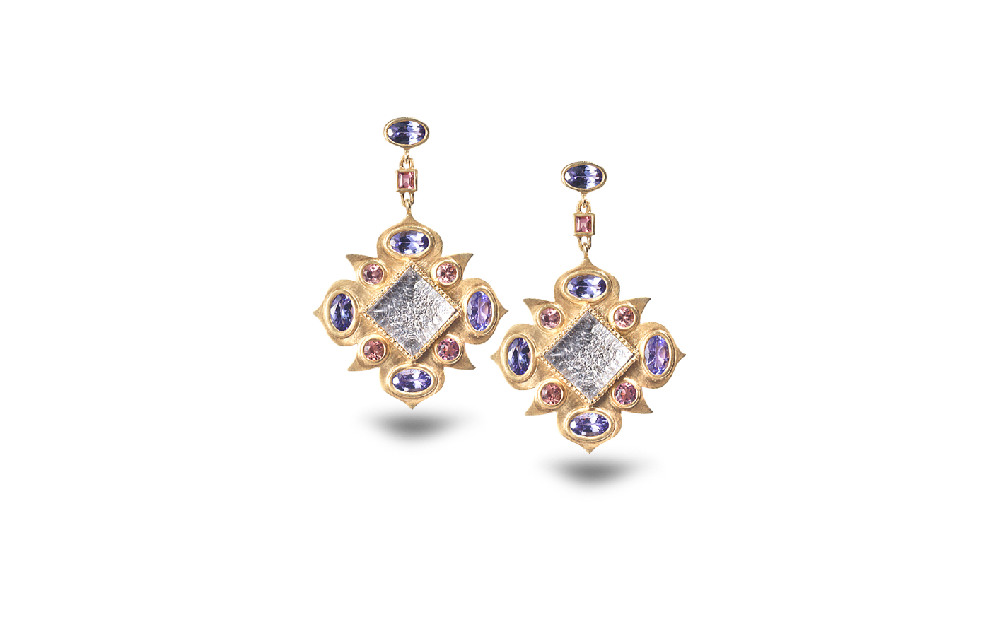  COOMI Trinetra earrings with 5.04 carats of rock crystal, 2.14 carats of tanzanite, pink tourmalines and diamonds, set in 20k yellow gold 