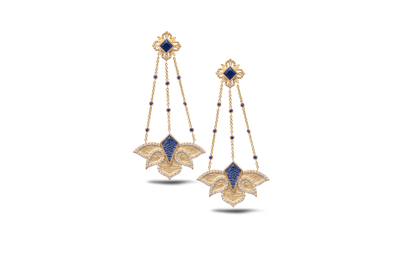  COOMI Trinetra earrings with 3.13 carats of rock crystal, 2.31 carats of blue sapphire and 1.35 carats of diamonds, set in 20k yellow gold 