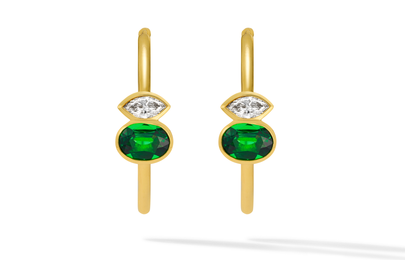  Florence Carr Rota collection hoop earrings with 1.95 carats of tsavorite garnet and 0.6 carats of diamonds, set in 18k yellow gold 