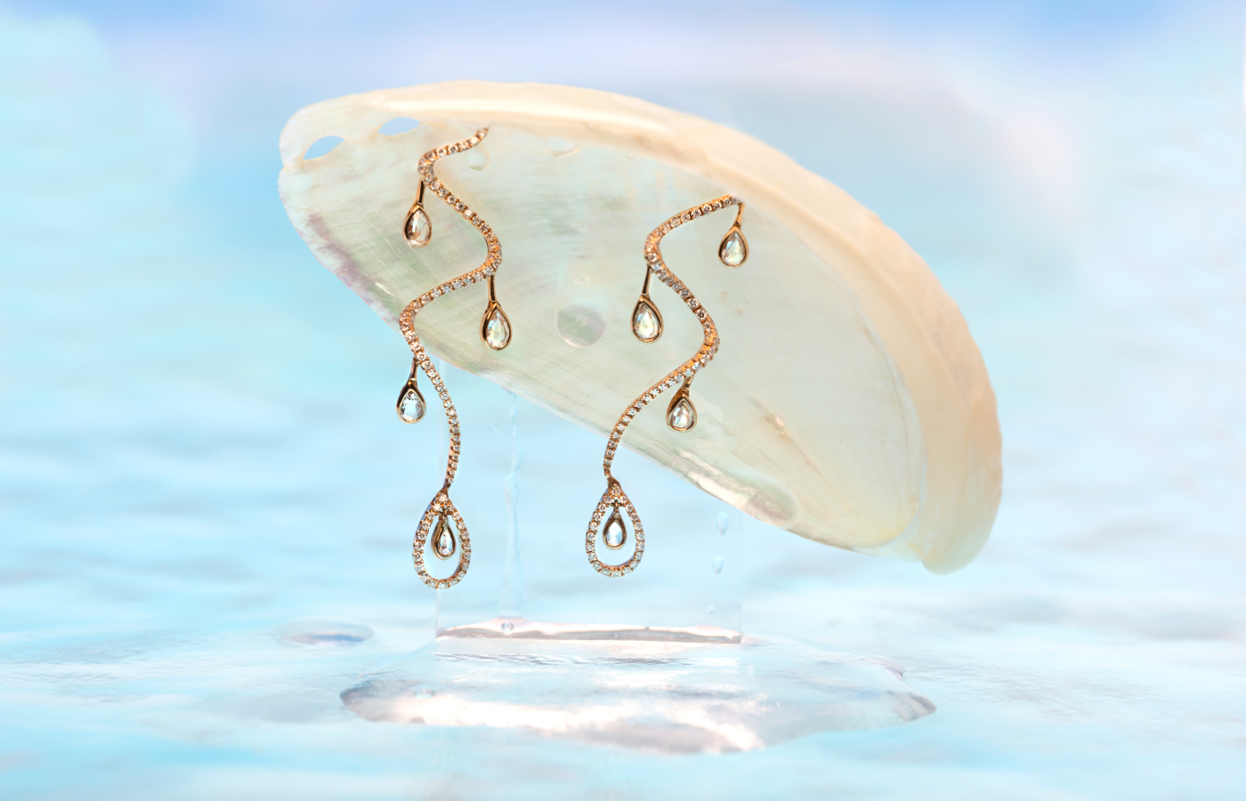  Lisa Nik Diamond Droplet earrings from the Diamond Game collection with 1.05 carats of diamonds set in 18k rose gold
