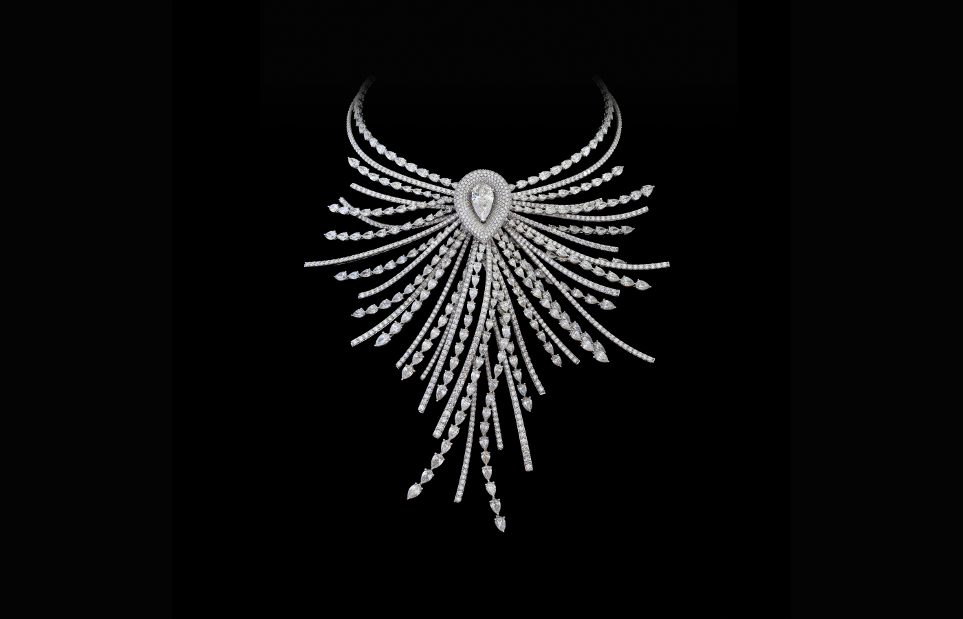  The Gismondi 1754 La Fenice necklace, winner of the 2024 Couture Design Award in the ‘Diamonds Above $40,000’ category, required more than 500 hours of craftsmanship to bring to life 