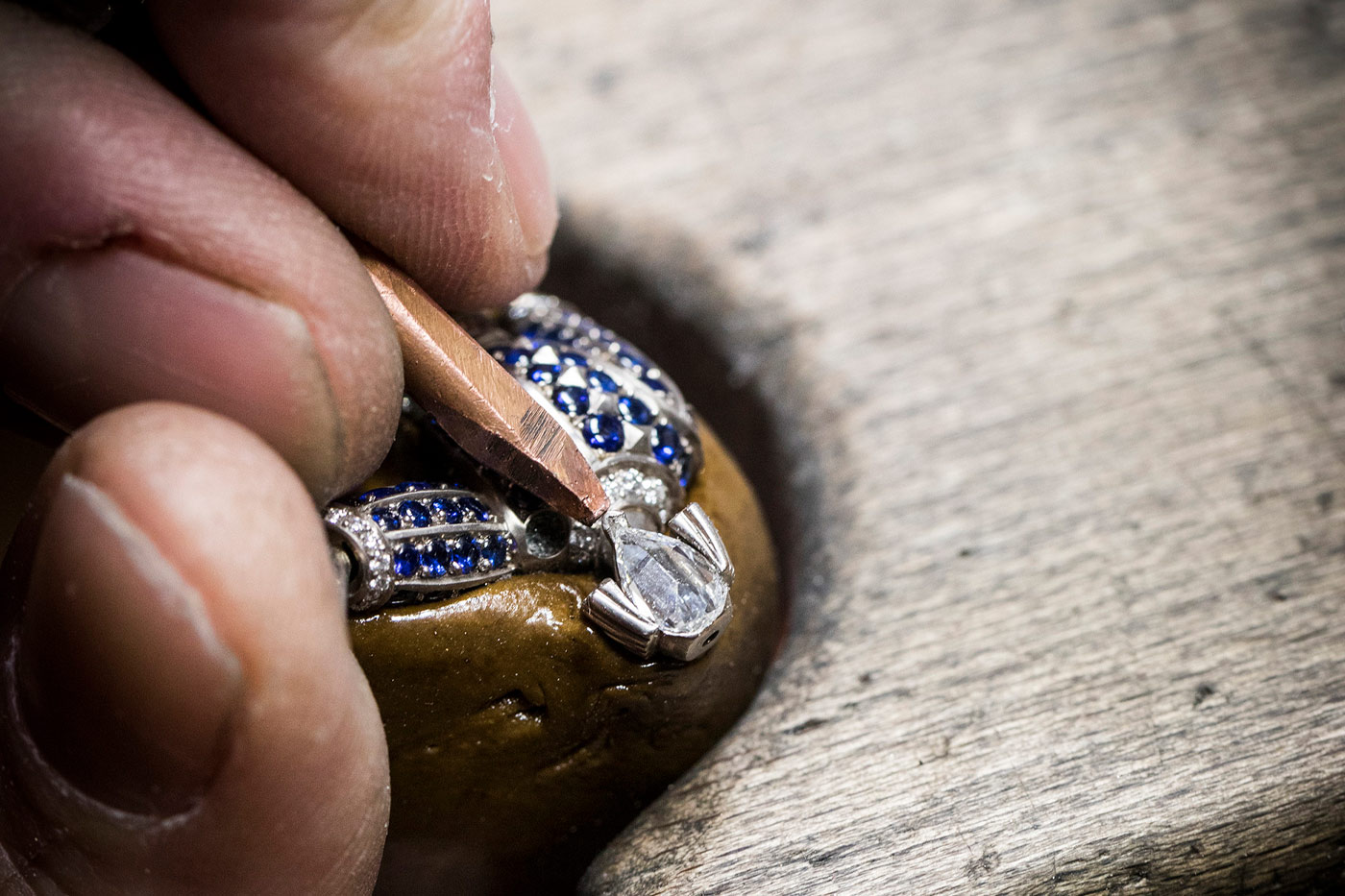  Gem setting work on the Van Cleef & Arpels Romeo & Juliet clips with black lacquer, rubies, coloured sapphires, spessartite garnets, Lapis Lazuli, white and yellow diamonds in gold, white gold and rose gold