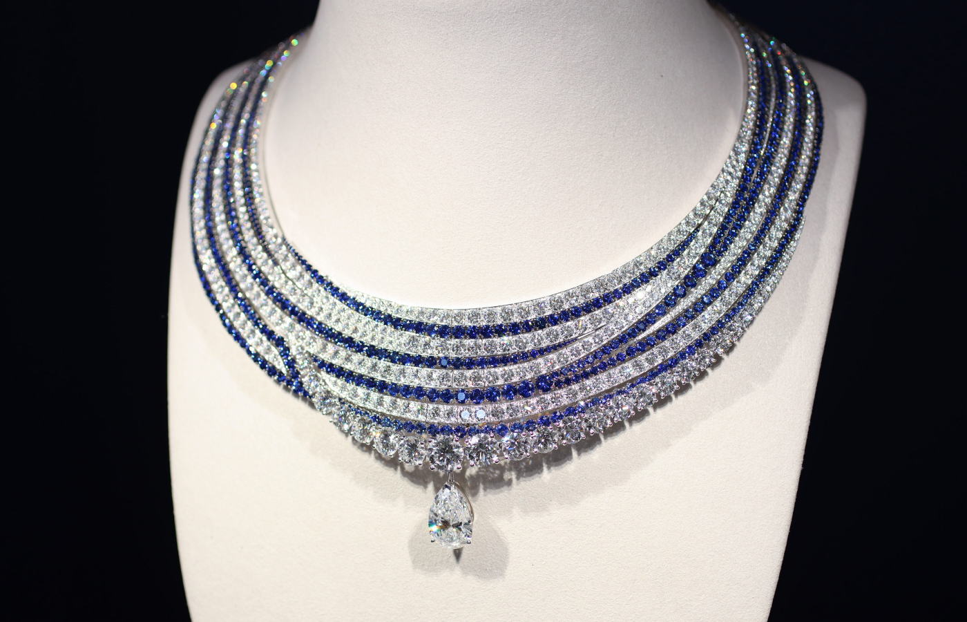 Chaumet Harmony necklace from the En Scène collection with diamonds and sapphires in 18k white gold