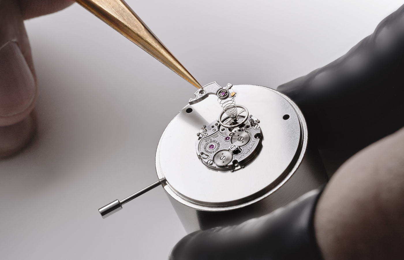  Crafting the Bvlgari Fenice Octo Roma secret watch from the Aeterna collection 
