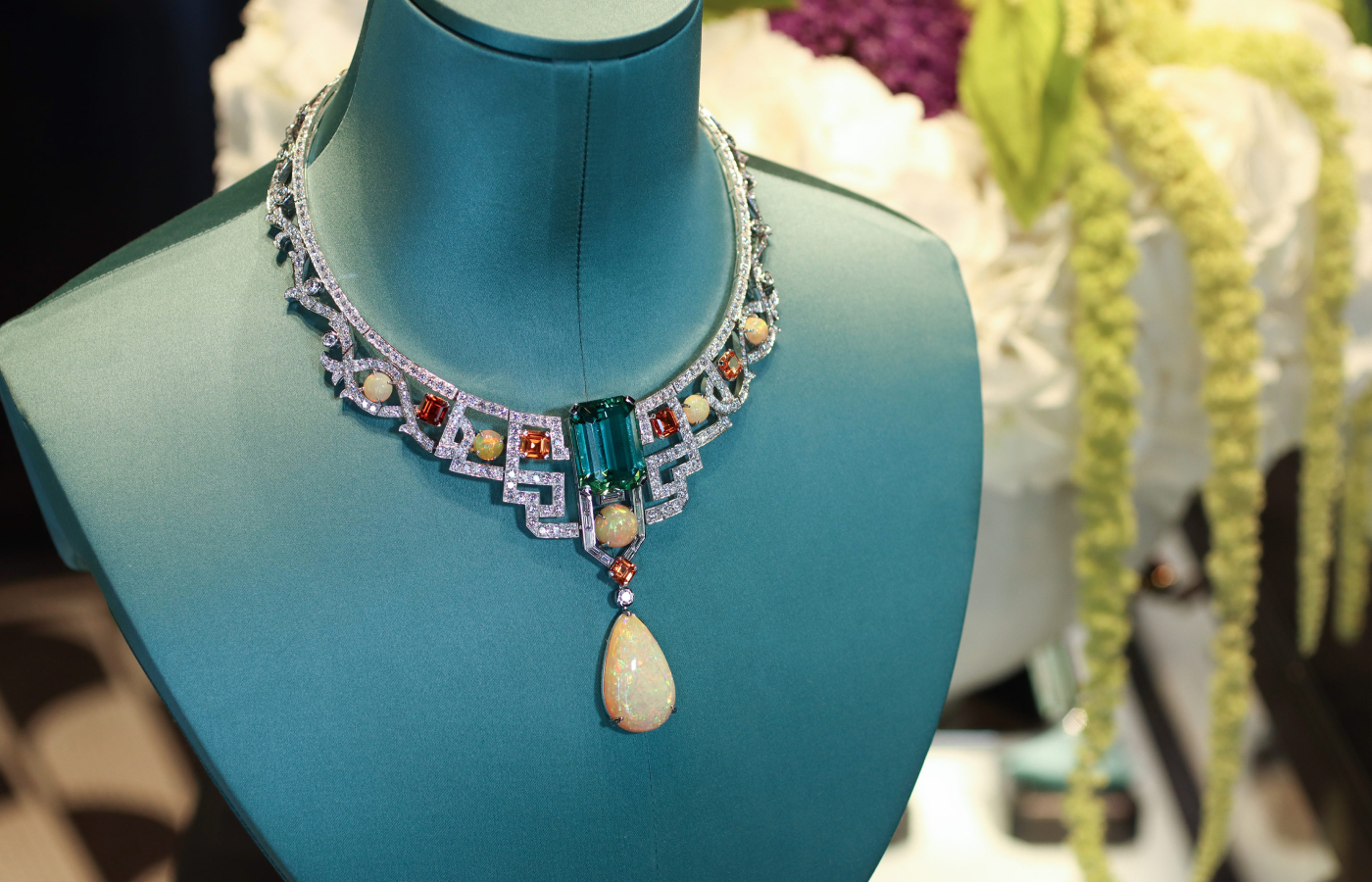 Gucci Labirinti necklace with a 53.25 lagoon tourmaline, a 19.65 - carat drop opal, mandarin garnet, opals and diamonds in white gold
