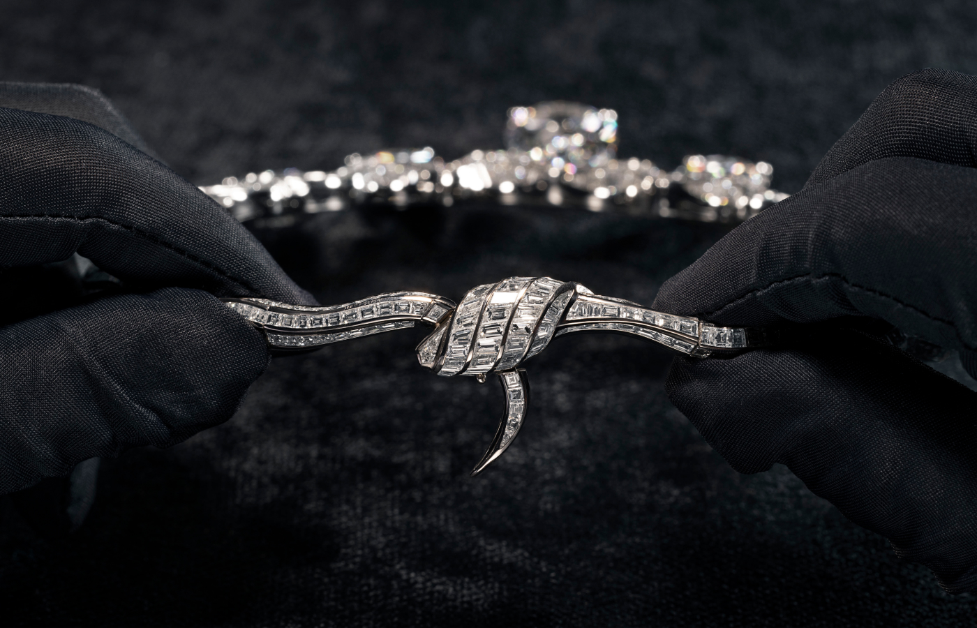  Bvlgari Serpenti Sapphire Echo necklace from the Aeterna collection with diamonds and buff-top sapphires that holds two 37.34-carat pear-cut sapphires in 18k white gold