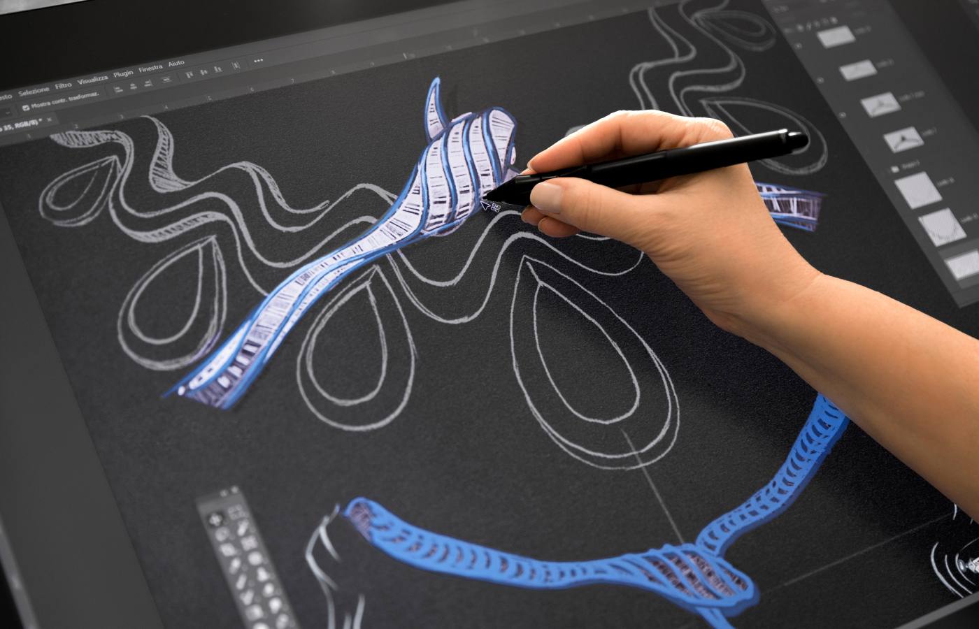  Bvlgari Serpenti Sapphire Echo necklace from the Aeterna collection