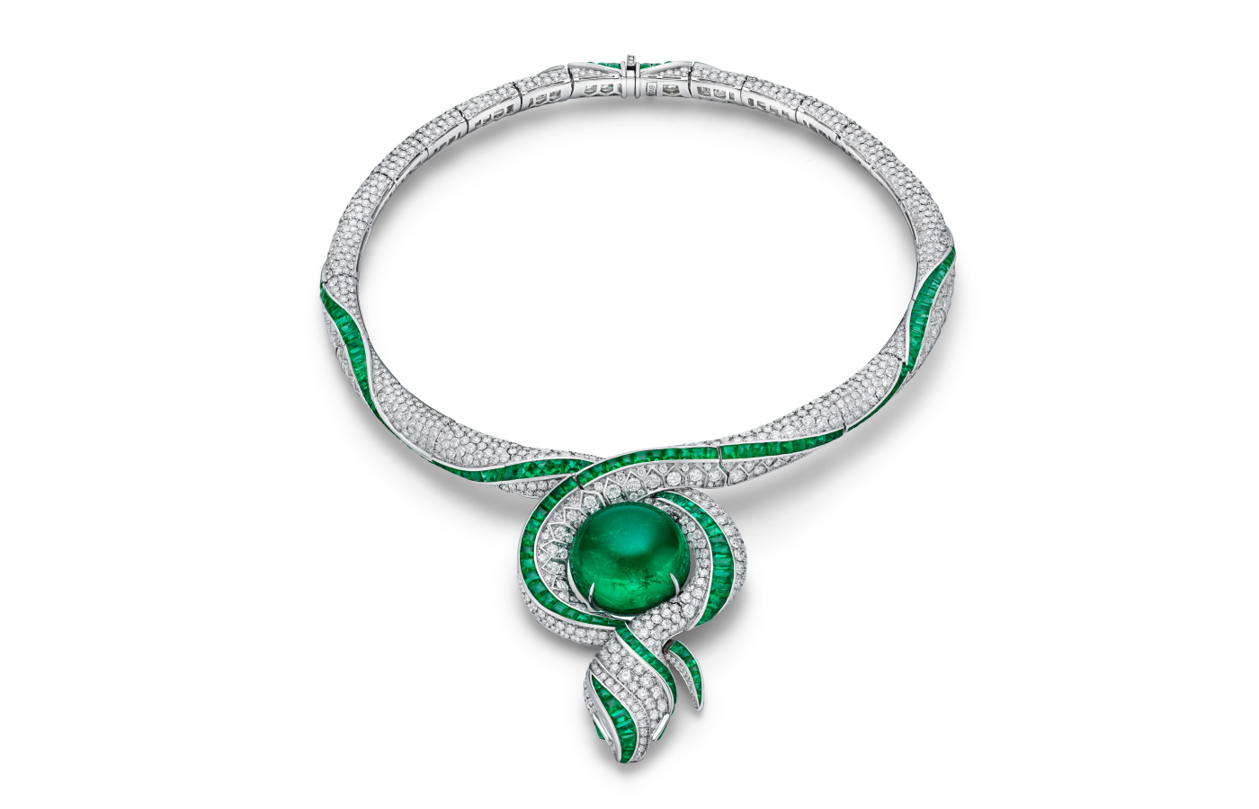  Bvlgari Terra Mater Serpenti necklace from the Aeterna collection with a 63.86-carat cabochon-cut emerald and diamonds in 18k white gold 