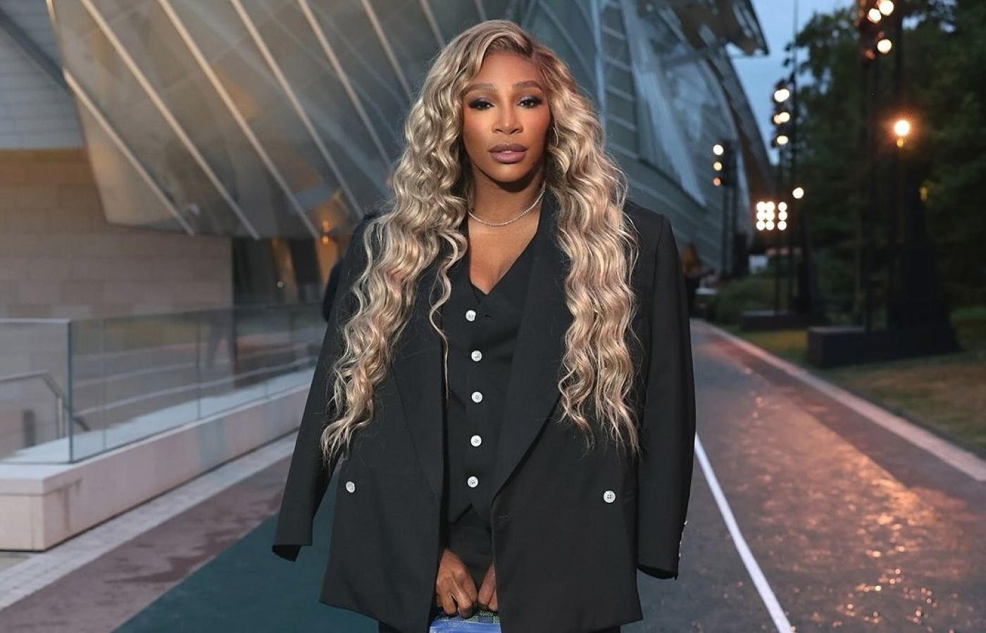 Tennis icon Serena Williams attending the Prelude to the Olympics wearing  a tennis necklace in white gold