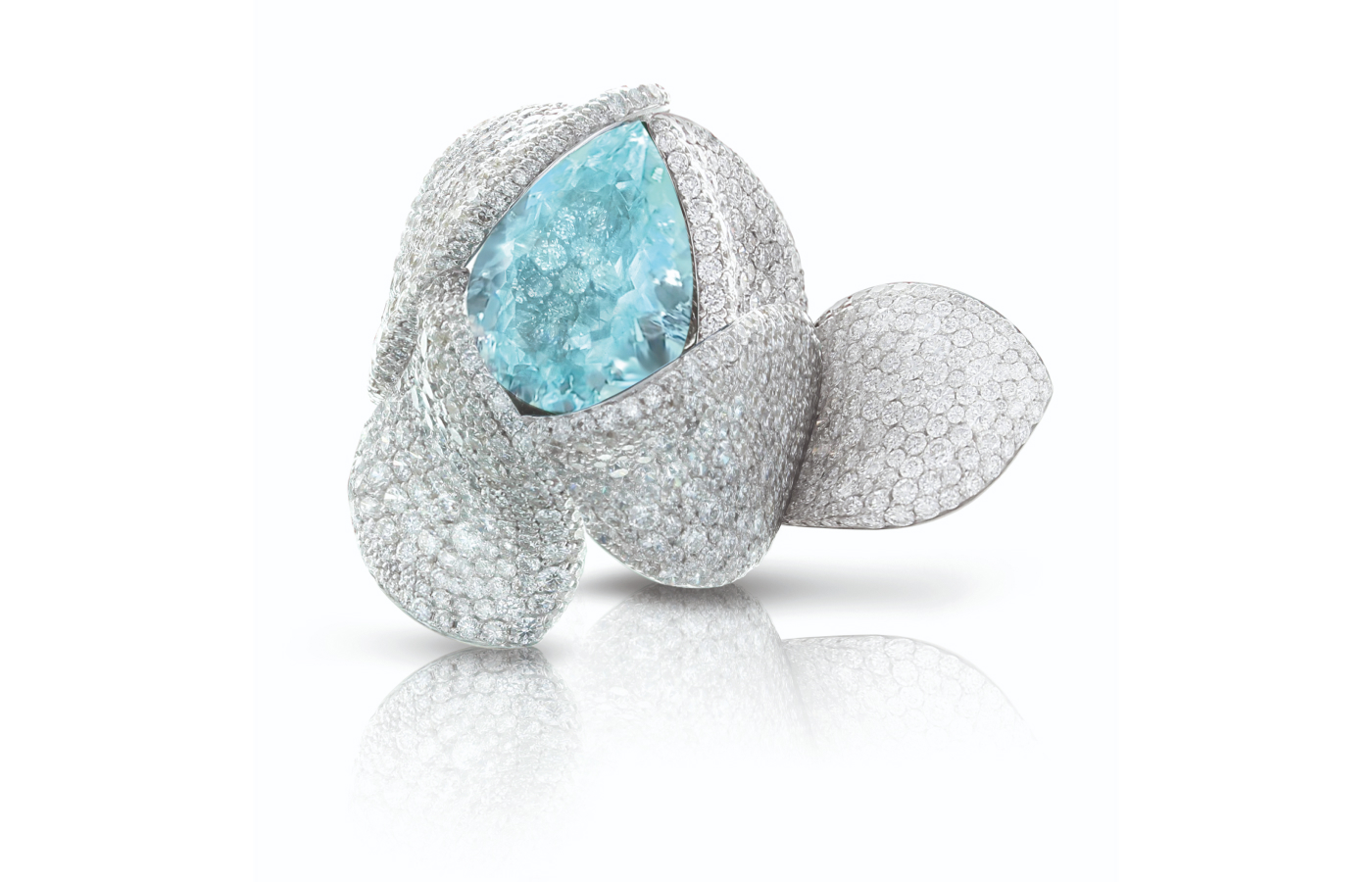  Pasquale Bruni ring with a pear-shaped Paraiba tourmaline surrounded by diamonds