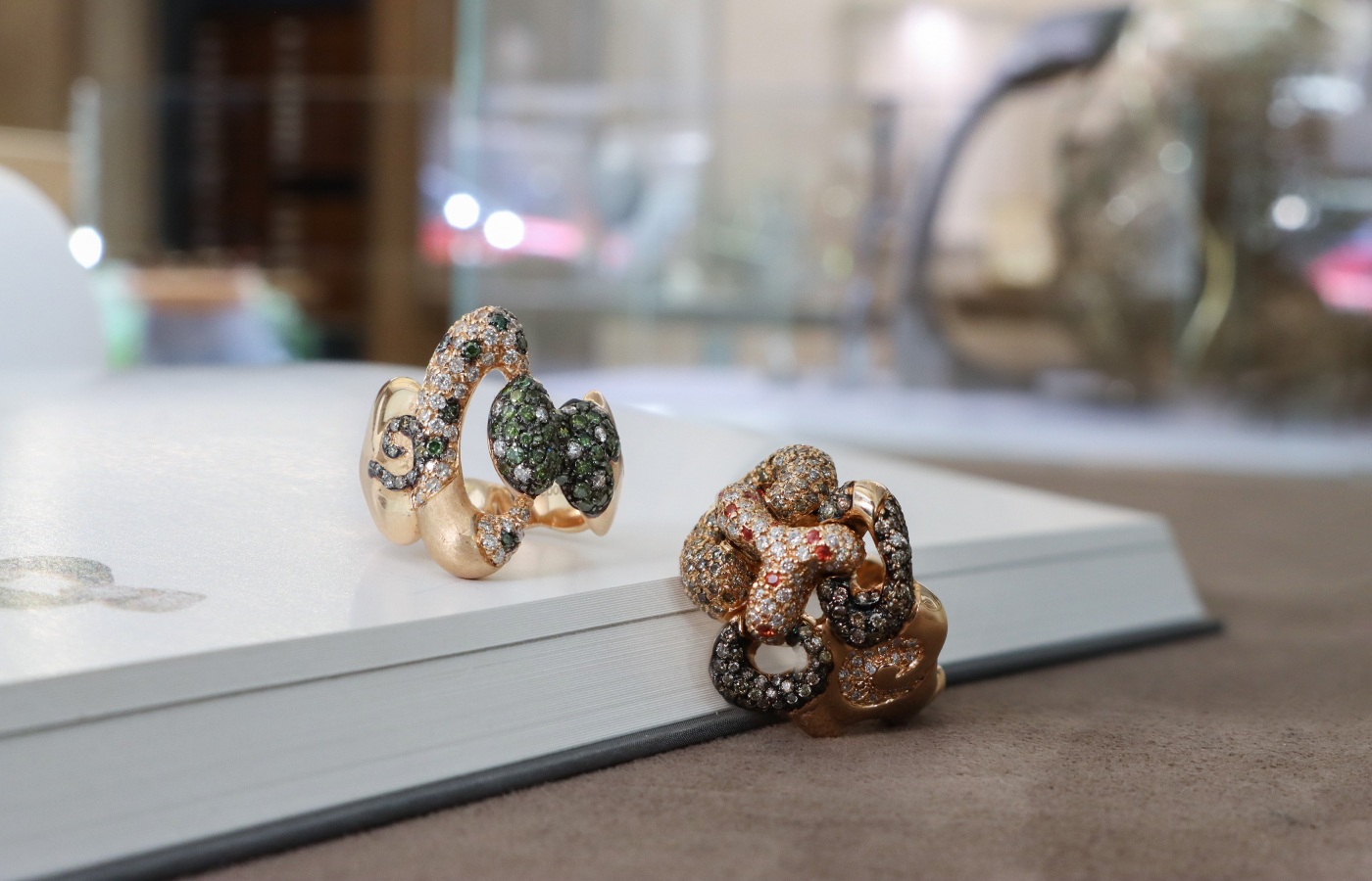  Rings from the Daverio1933 ForeverHug Me collection set with multi-coloured gemstones and diamonds in 18k yellow and rose gold 