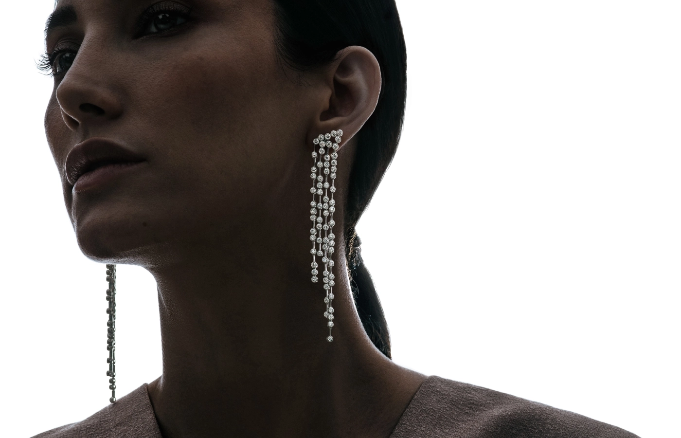  Hassanzadeh Jewellery Diamond Dots earrings from the Tales of Diamonds High Jewellery collection with 6.13 carats of round brilliant-cut diamonds set in 18k white gold 