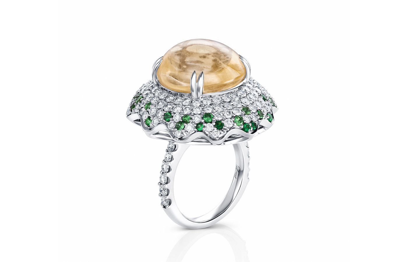  A ring by UltraLuxe 2024 participant Alexander Laut with a 29.14 carat unheated sapphire, diamonds and tsavorites set in 18k white and yellow gold 