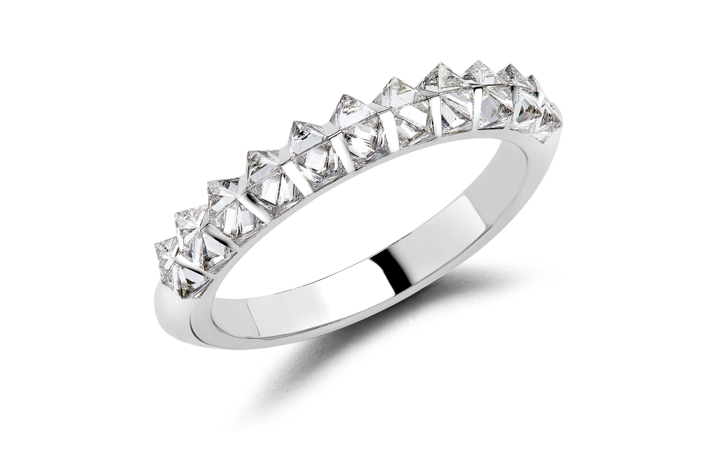  Pragnell ring from the RockChic collection with diamonds in 18k white gold