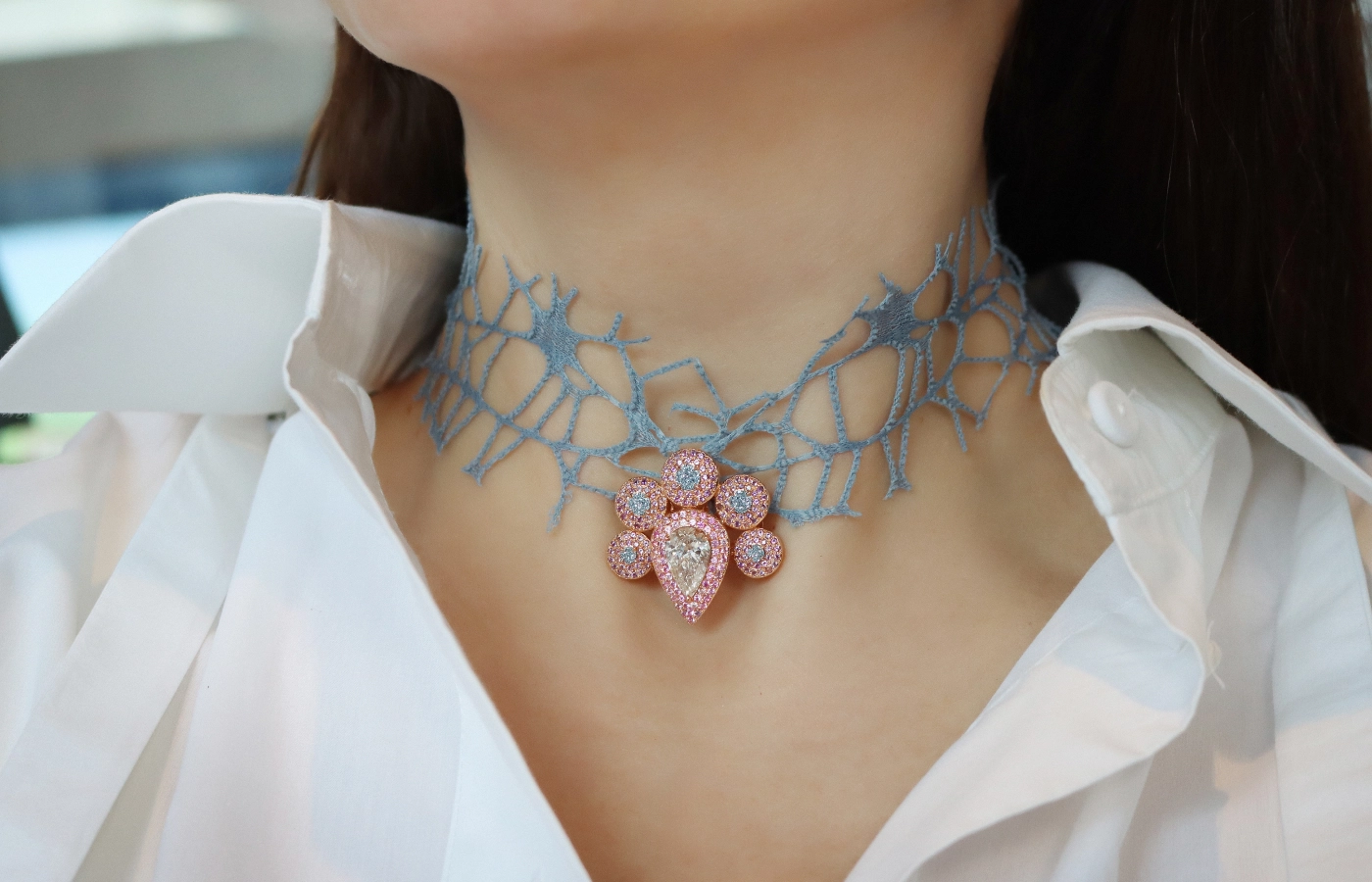  Katerina Perez wears a choker with osmium from the Collection du Palais by Tania Chano