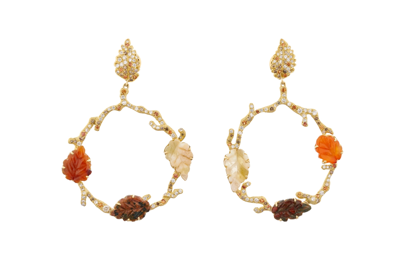  Fratelli Piccini Ghirlanda earrings feature hand-engraved jasper leaves by Armando Piccini from the 1950s, adorned with white and brown diamonds and orange and yellow sapphires in 18k yellow gold
