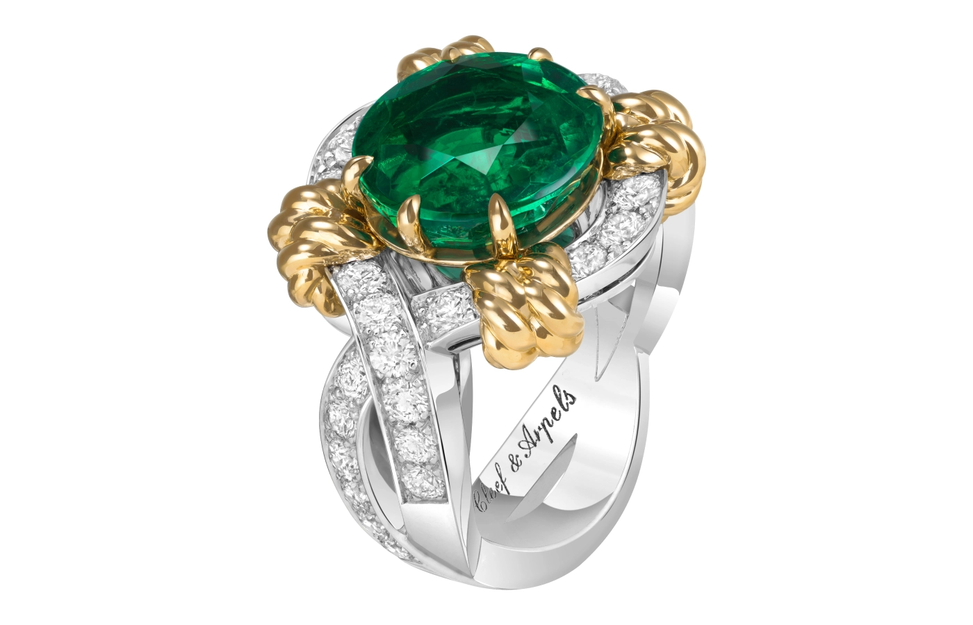  Bouline d’émeraude ring in white and yellow gold, set with an emerald and diamonds