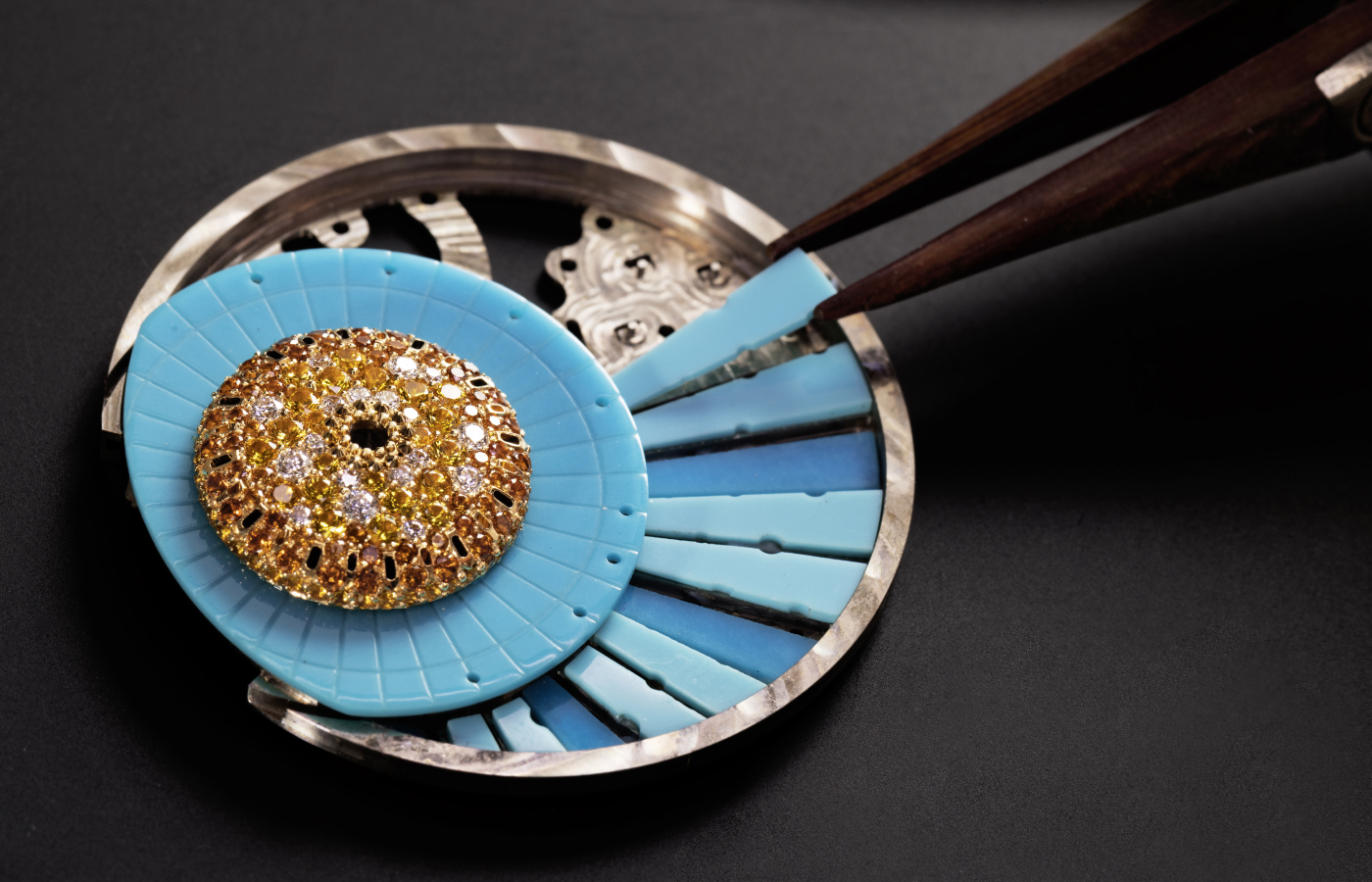 Crafting the dial of the Van Cleef & Arpels Lady Arpels Jour Enchanté watch, which was nominated for the GPHG Jewellery Watch Prize 2024
