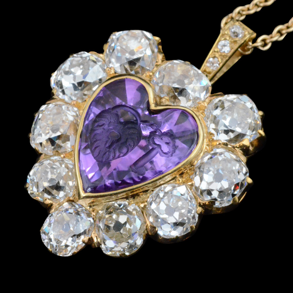 Подвеска - замочек в форме сердца с бриллиантами и аметистовым италио, символизирующим ключ к сердцу. Tiffany тифани
