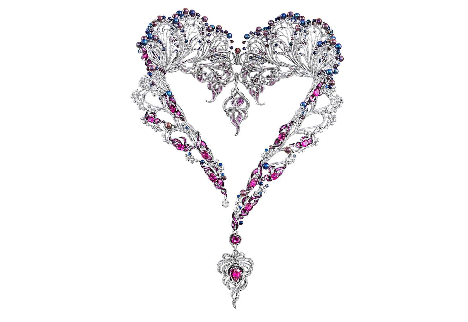  The necklace “Moon Blossom” by RINGO