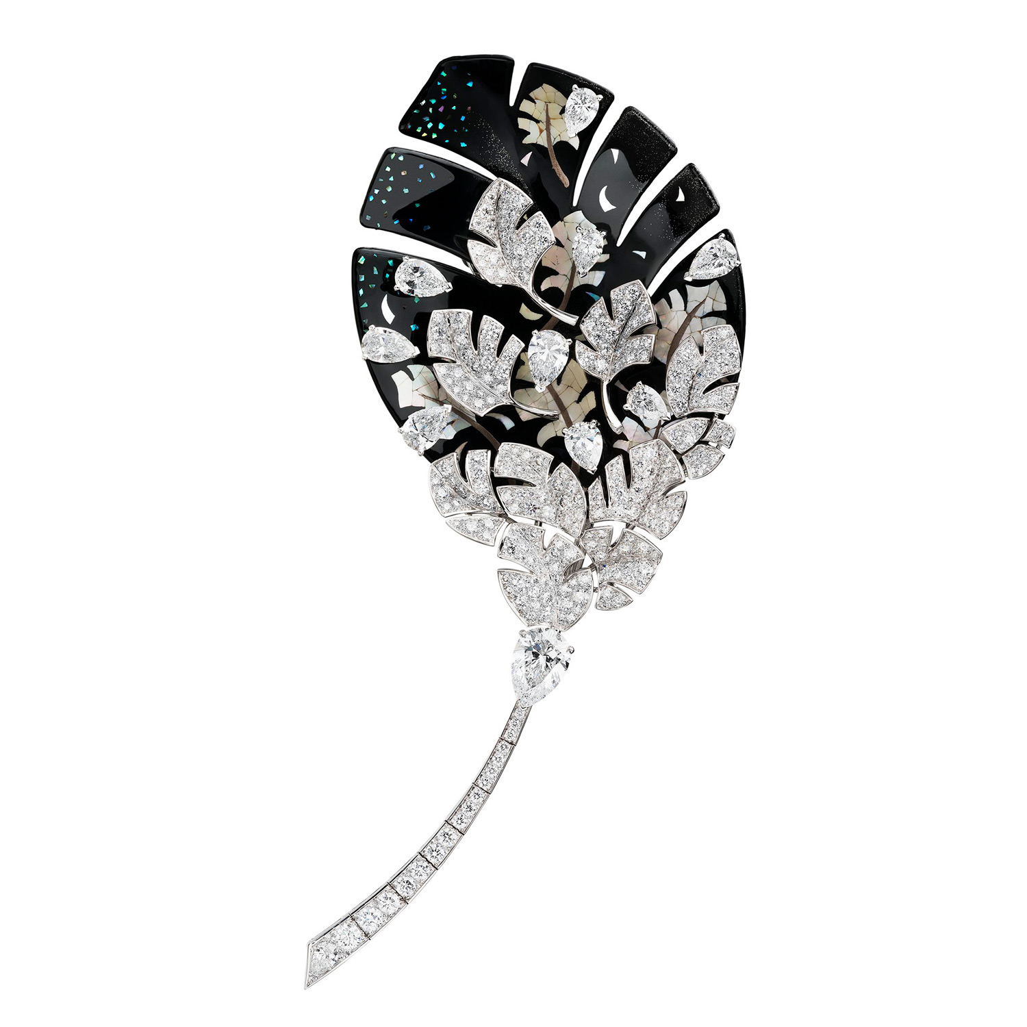  Plume de Chanel brooch made with diamonds and feather made in maki-e technique 