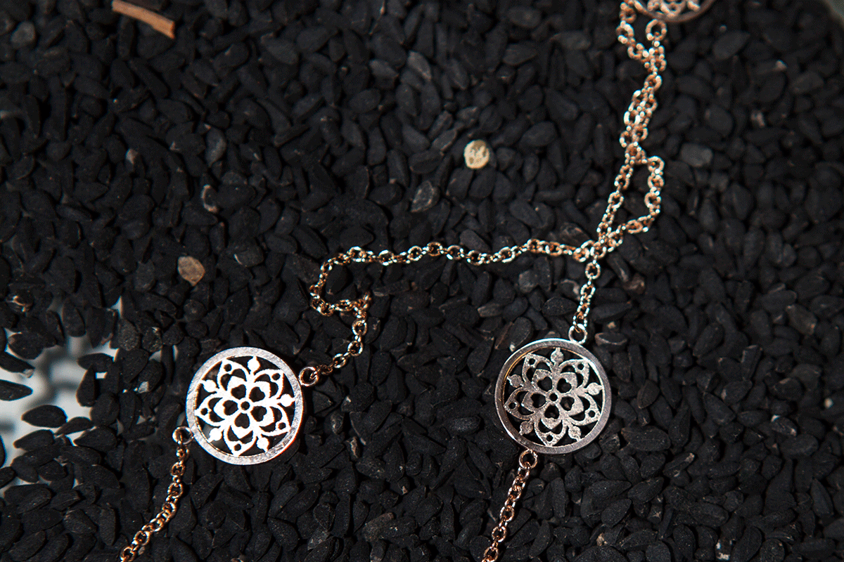  Necklaces from the Anis Flower collection 