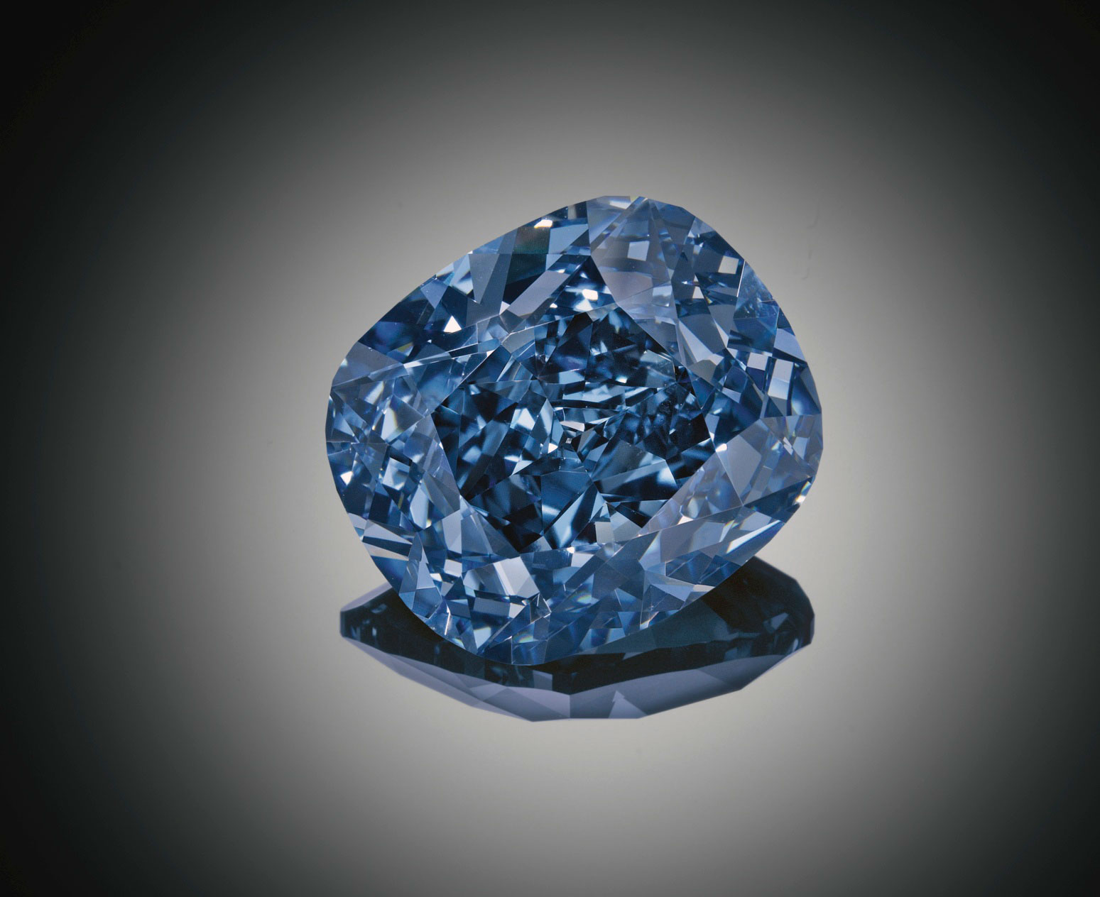 The 12.03 cts Blue Moon diamond