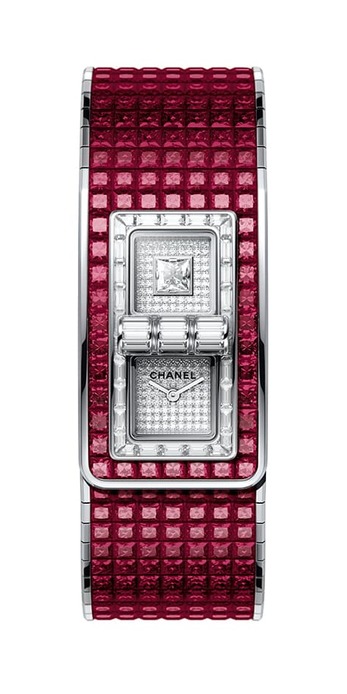 Часы из коллекции 'Code Coco' из белого золота с рубинами 62.81ct и бриллиантами