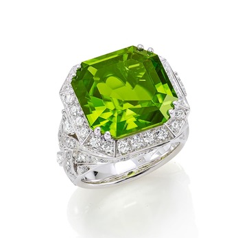 'Essentially Colour' ring with peridot and diamonds in white gold