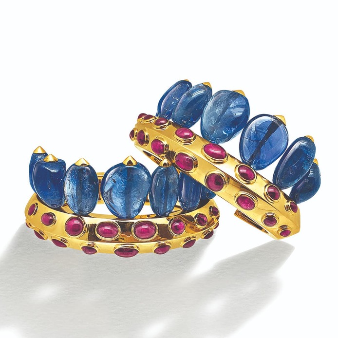 Couronne cuffs with sapphires and rubies 