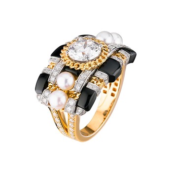 Tweed de Chanel Contrasté cultured pearl ring with onyx and diamonds