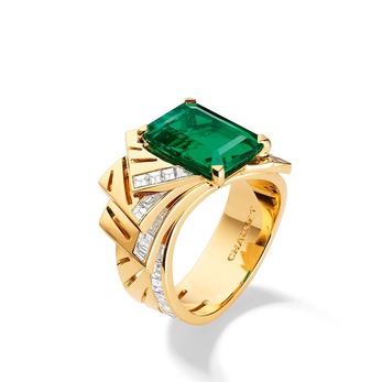 Perspectives de Chaumet Skyline ring with a 4.05 carat Colombian emerald and brilliant-cut diamonds in 18k yellow gold 