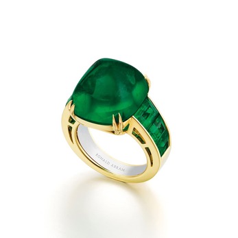 22.88 carat cabochon Colombian emerald ring in 18k yellow gold 