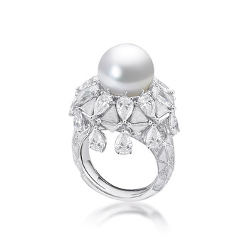 Arabian pearl and diamond ring from the Full Circle collection
