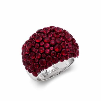 Una ruby ring in 18k white gold 